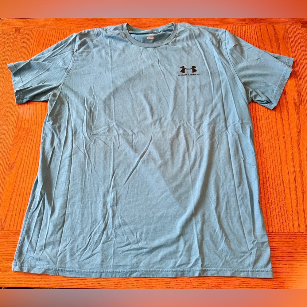 Under Armour T-Shirt Mens XXL Light Blue Loose Fit Logo Athleisure Graphic Tee